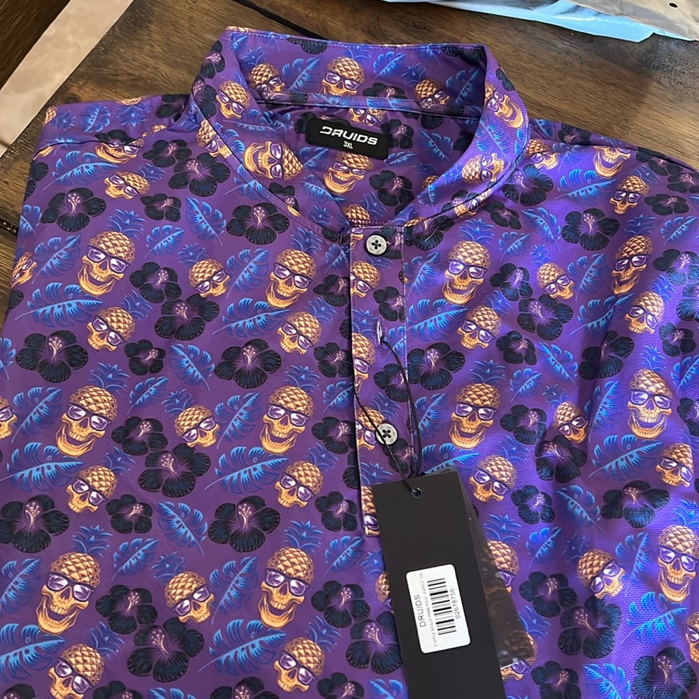 Men’s golf shirt. 3XL brand new